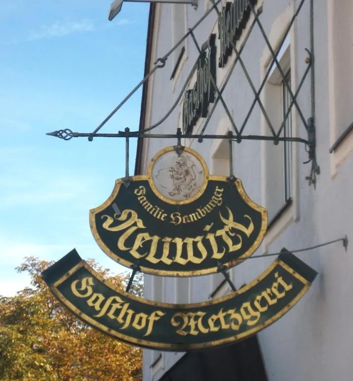 Hotel Neuwirt Hallbergmoos 3*,