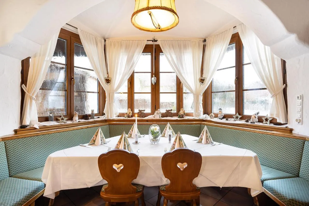 Hotel Neuwirt هالبرغموس
